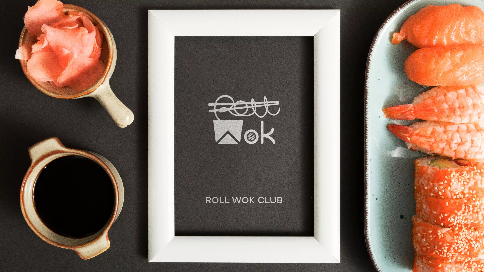 Разработка логотипа суши-бара «Roll Wok Club» в Лабытнанги