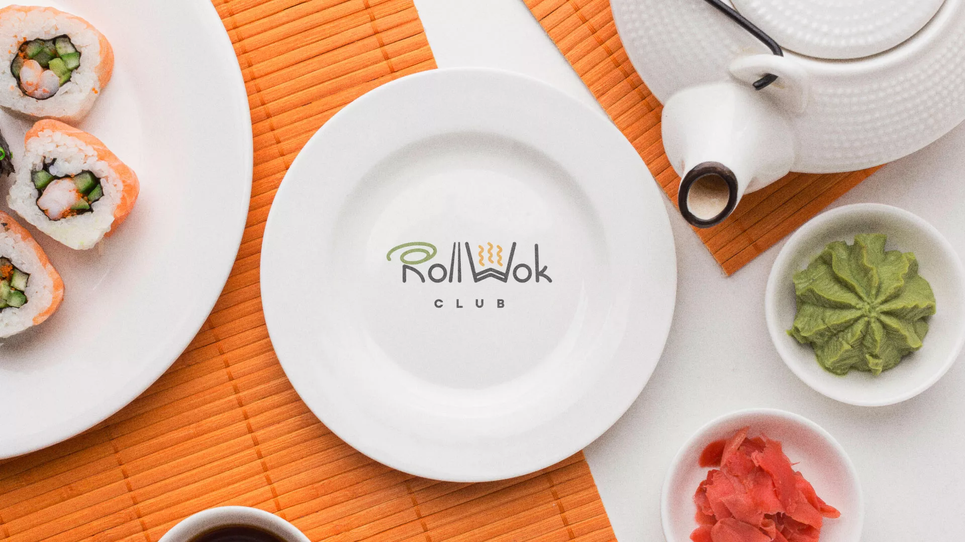 Разработка логотипа и фирменного стиля суши-бара «Roll Wok Club» в Лабытнанги